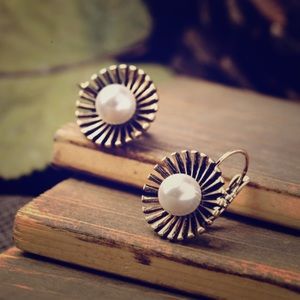 🌹Classy🛍Sophisticated🤍Faux Pearl Earrings